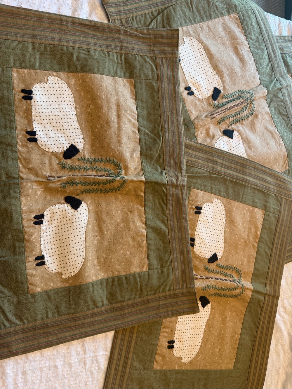 Sheep willow Patchwork placemats set of 4 in Olive and Cream